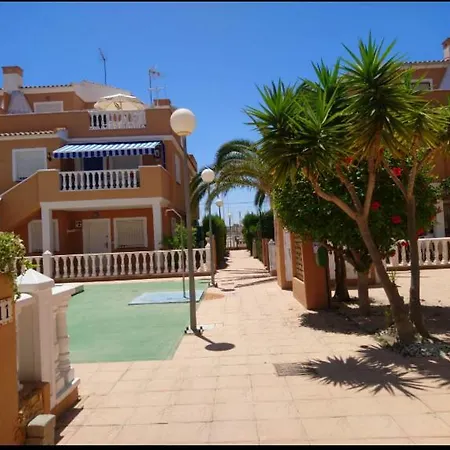 Bungalow Con Terraza, Piscina Y Jardin * Torrevieja